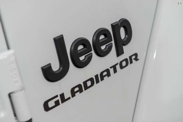2021 Jeep Gladiator Night Eagle JT